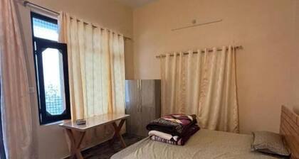 DHANA HOMESTAY MUNSYARI