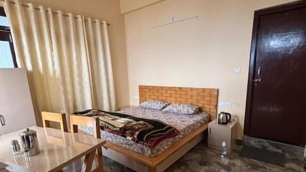 Deluxe Double Room, Balcony, Mountain View | Memory foam beds, desk, laptop workspace, blackout drapes