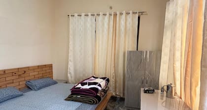 DHANA HOMESTAY MUNSYARI