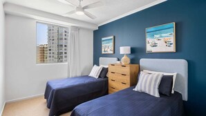 2 bedrooms, iron/ironing board, WiFi - Solstice by the Sea at Swell (Gold Coast)
