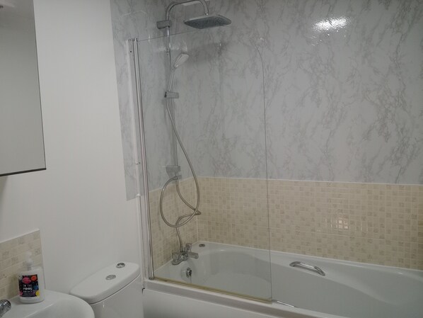 Bathroom - Prescott M4 Porthcawl beach (North Cornelly)