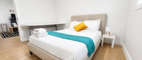 2 bedrooms, iron/ironing board, WiFi (free), bed sheets