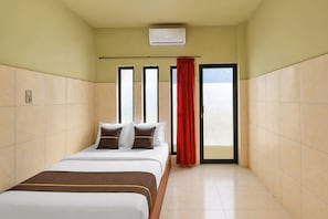 Kamar Double Deluks | Setrika/meja setrika dan seprai linen
