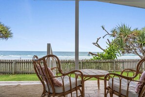 Unclassified image, 2 of 18, button - The Beach House (Gold Coast)