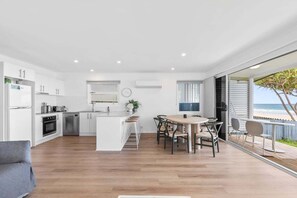 Unclassified image, 5 of 18, button - The Beach House (Gold Coast)
