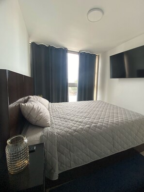 1 chambre, fer et planche à repasser, Wi-Fi, draps fournis