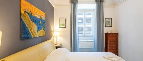 1 bedroom, iron/ironing board, WiFi (free), bed sheets