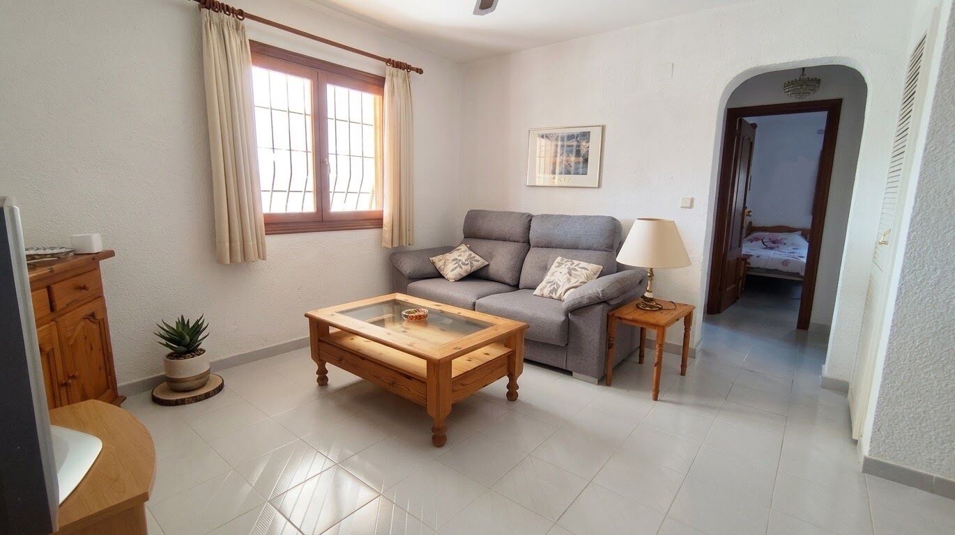 Villa Luna: A Cozy And Peaceful Villa With A Pool And Views, Just 15 Minutes From The Beach - Pego