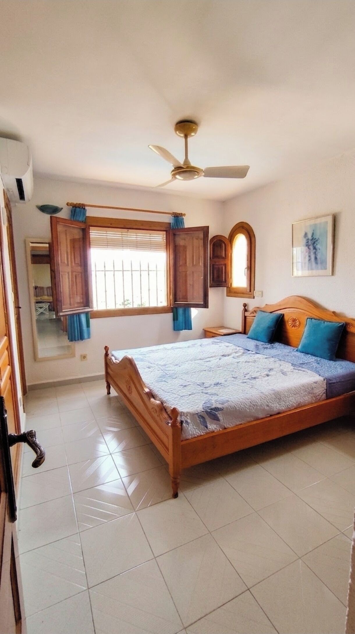 4 bedrooms, WiFi, bed sheets