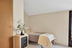 4 Schlafzimmer, Bügeleisen/Bügelbrett, Reisekinderbett, kostenloses WLAN