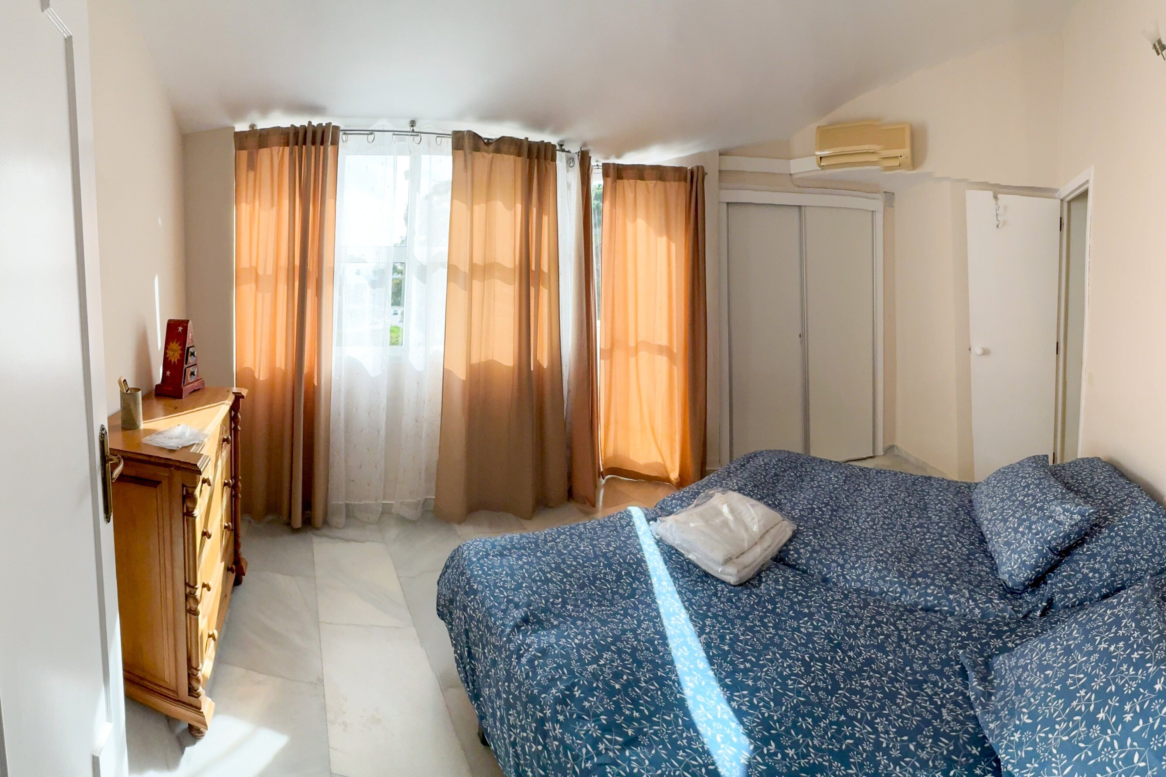 2 chambres, fer et planche à repasser, lit parapluie, Wi-Fi gratuit