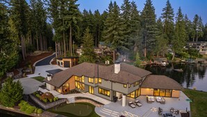 Unclassified image, 4 of 18, button - Modern Luxury Lakefront Estate with Private Dock (Black Diamond)