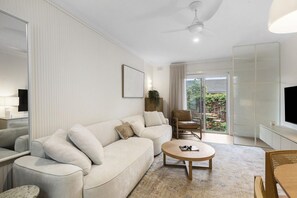 TV - Willow Hideaway—Chic Comforts, Well-connected Stay (College Park)