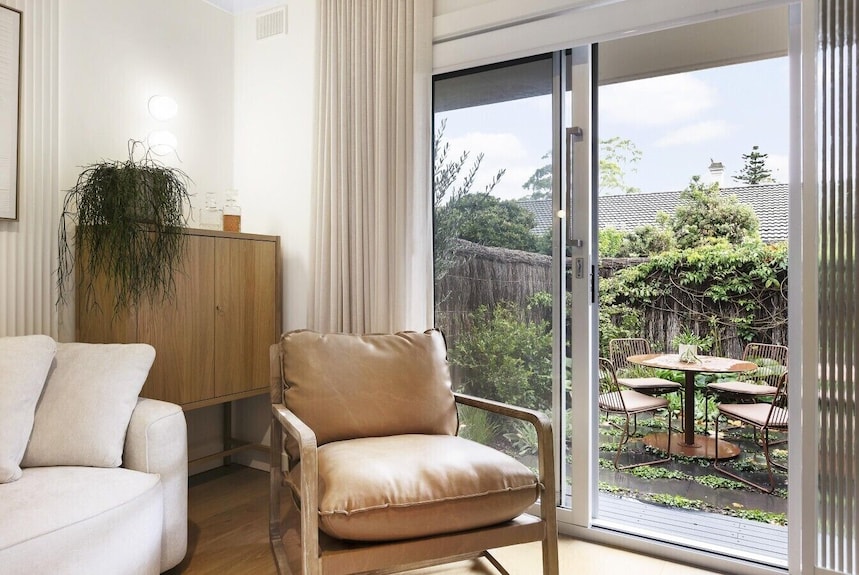 Willow Hideawaychic Comforts, Well-connected Stay - Walkerville