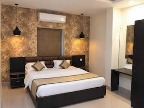 View from room - Hotel Bollywood Effective In Bhubaneswar (Bhubaneshwar)