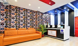 Lobby sitting area - Hotel Bollywood Effective In Bhubaneswar (Bhubaneshwar)