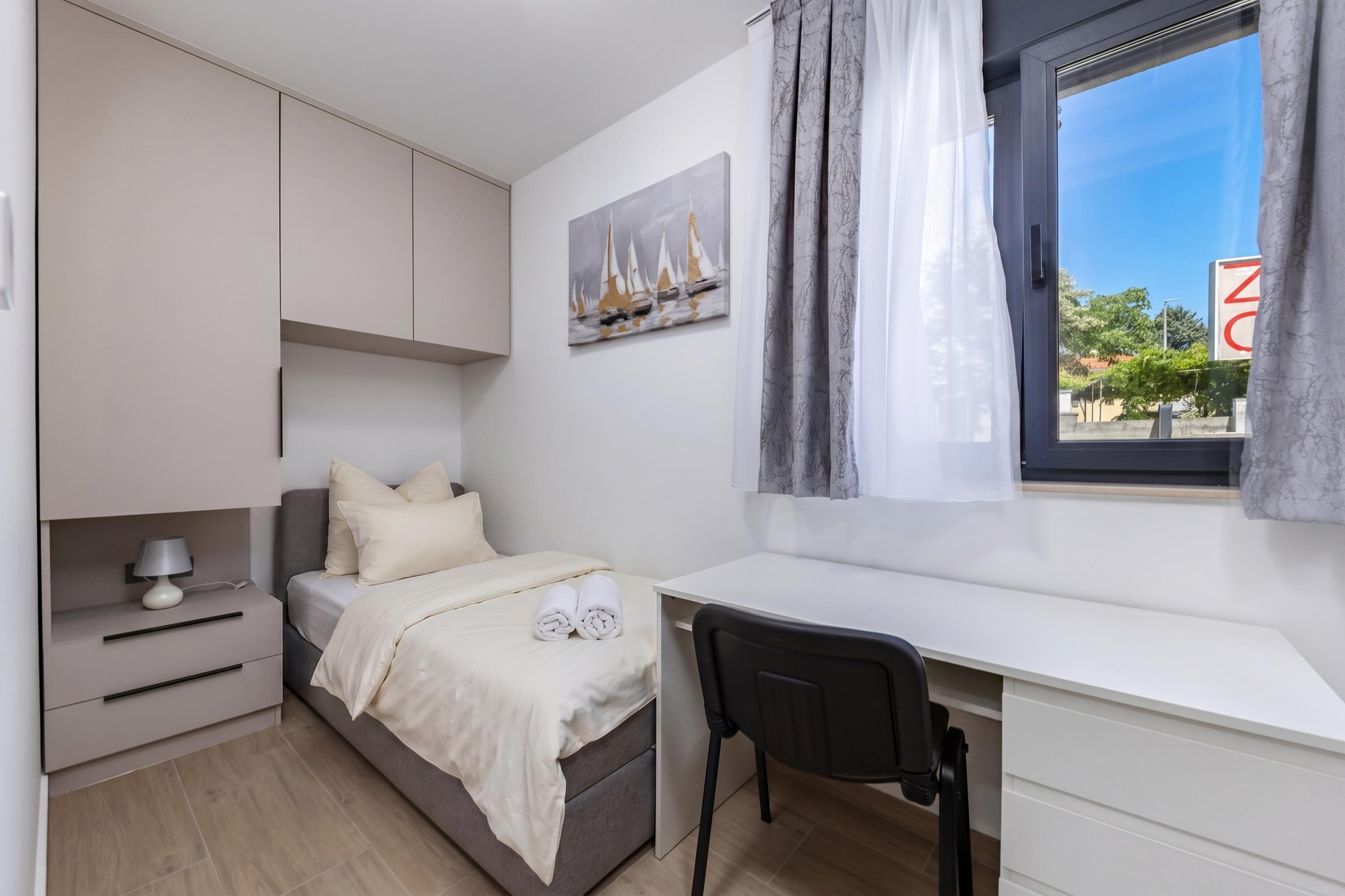 2 quartos, Wi-Fi de cortesia, roupa de cama