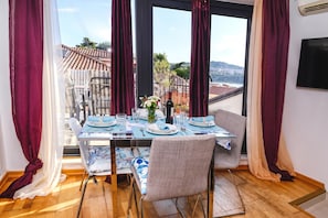 Honeymoon Townhome, 2 Bedrooms, Microwave (Casa Terrazza In Historic Koper) | Dining - Casa Terrazza In Historic Koper (Koper)
