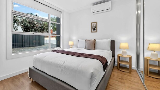 3 Schlafzimmer, Schreibtisch, Bügeleisen/Bügelbrett, WLAN