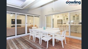 Dining - Spacious Home Overlooking Lake Macquarie (Cams Wharf)