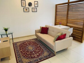 Living area - Cozy studio apartment with AC in Genting Highlands (Genting Highlands)