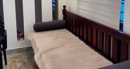 Tranquil 2-bedroom house with AC in delightful Varkala