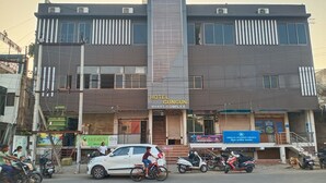 Ảnh chưa phân loại, 5 trong số 82 ảnh, nút