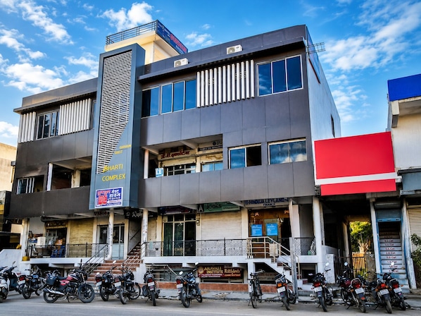 Front of property - Hotel Gungun Jawai Sumerpur (Sumerpur)