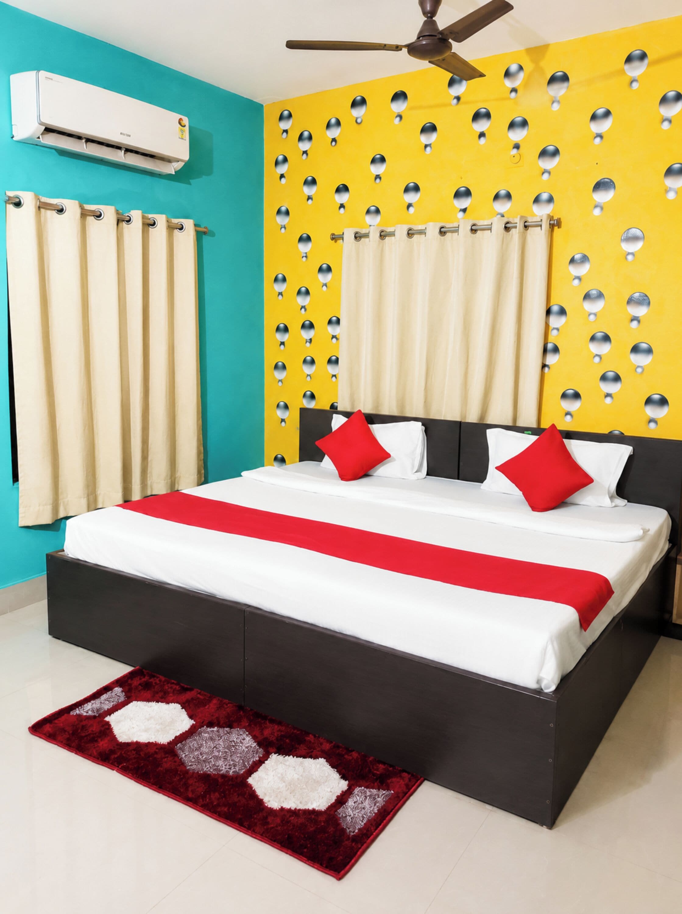 Deluxe Double Room, Air conditioning | Hypo-allergenic bedding available, desk, soundproofing, WiFi (free)