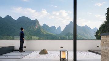 Luxury Studio Suite, Hill View | Terrace/patio
