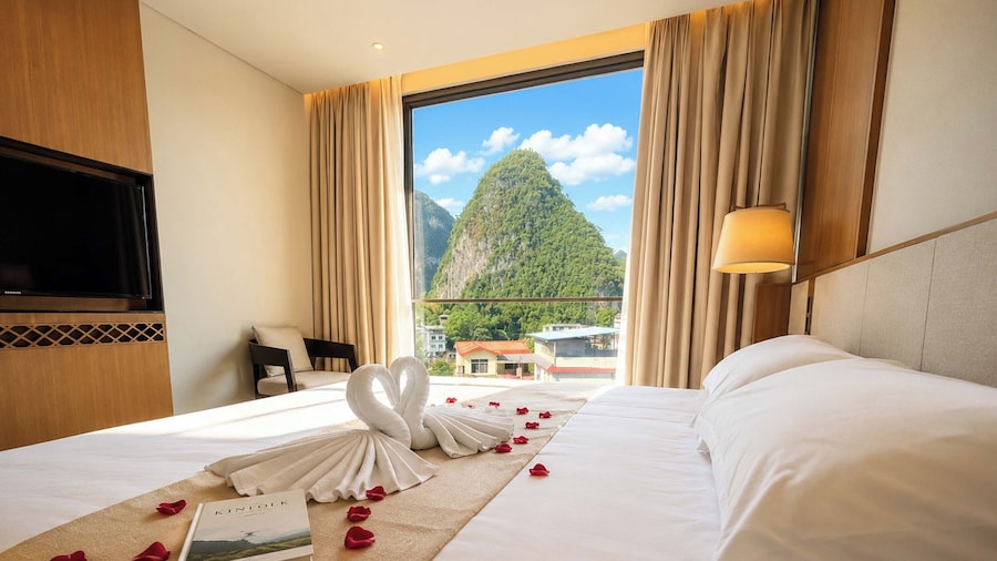 The Blossom Dreamscape Boutique Hotel - Yulong River Branch - Free Buffet Breakfast & Laundry Facilities & Tailor Made Tours