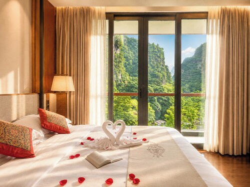The Blossom Dreamscape Boutique Hotel - Yulong River Branch - Free Buffet Breakfast & Laundry Facilities & Tailor Made Tours 