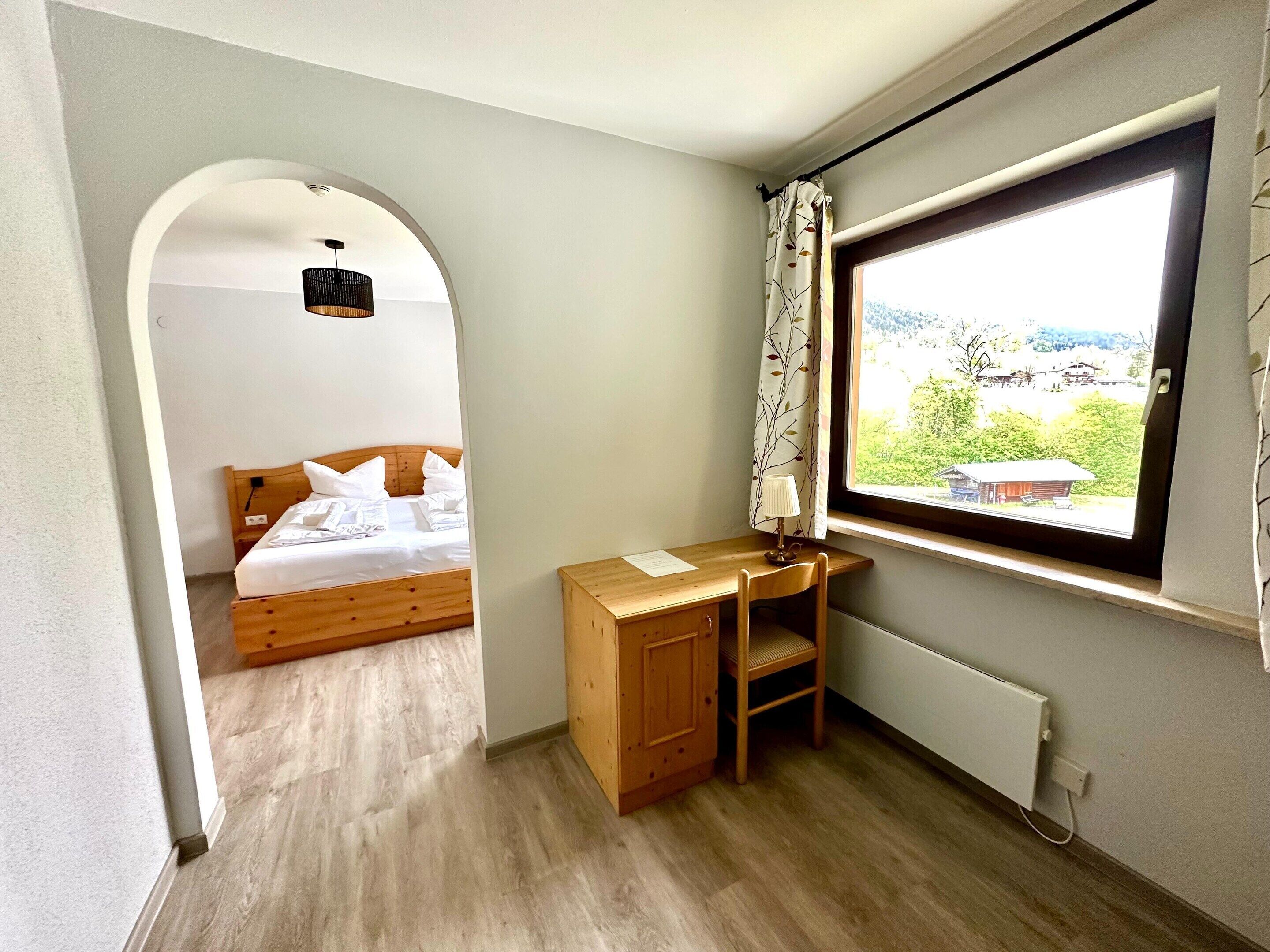 Comfort House, Multiple Bedrooms | 55 bedrooms, individually furnished, bed sheets