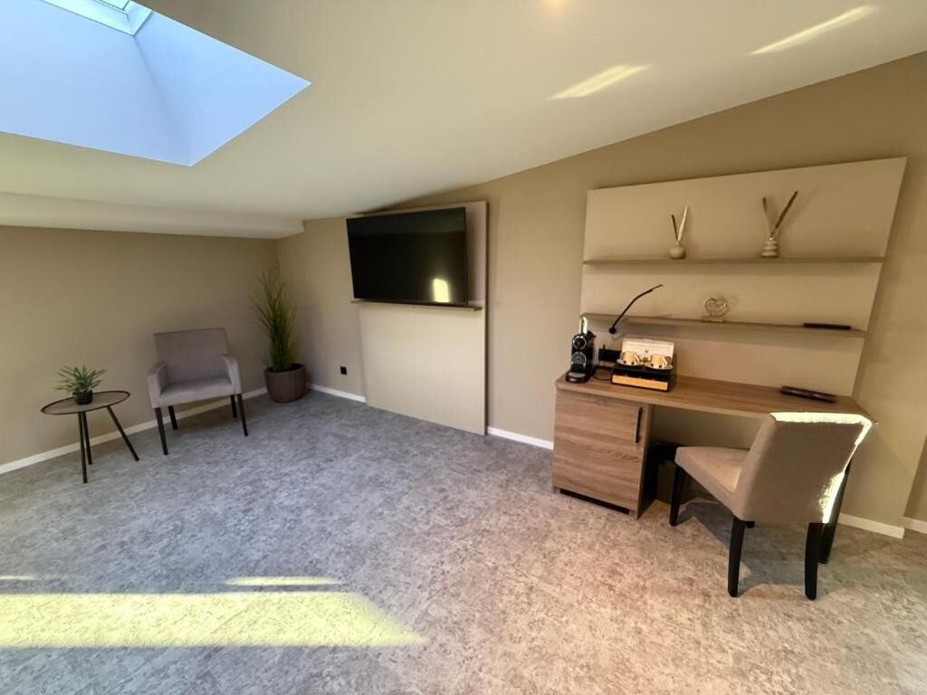 Suite | Interior