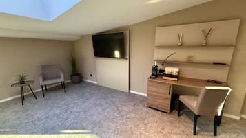 Suite | Interior
