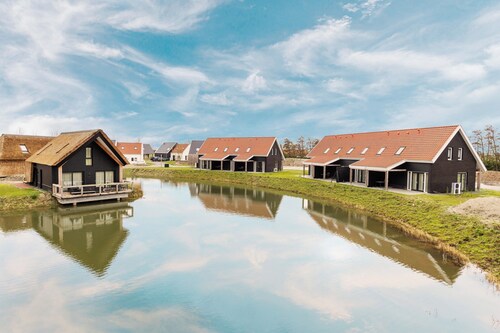 Creekside Comfort Home in Nieuwvliet