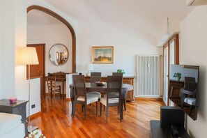 Dining - Comosette - Outdoor Dining/Outdoor Relax/Central  (Como)