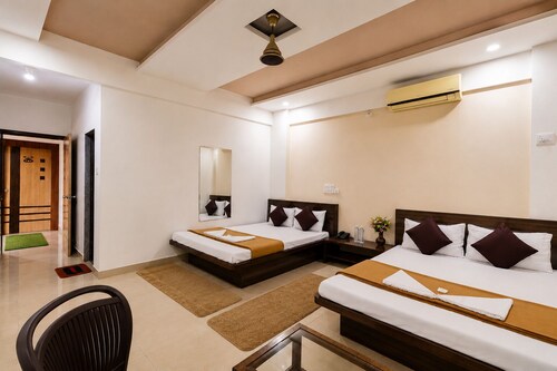 Shanti Sarovar Resort