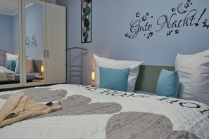 Room - Vrbo Property (Sundhagen)