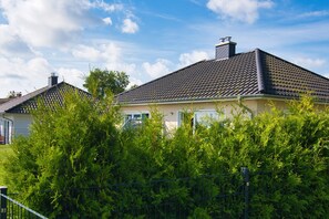 Exterior - Vrbo Property (Sundhagen)