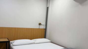 Kamar Double Basic | Wi-Fi gratis