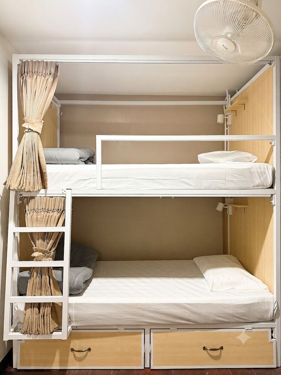 Bunk Bed Male Room