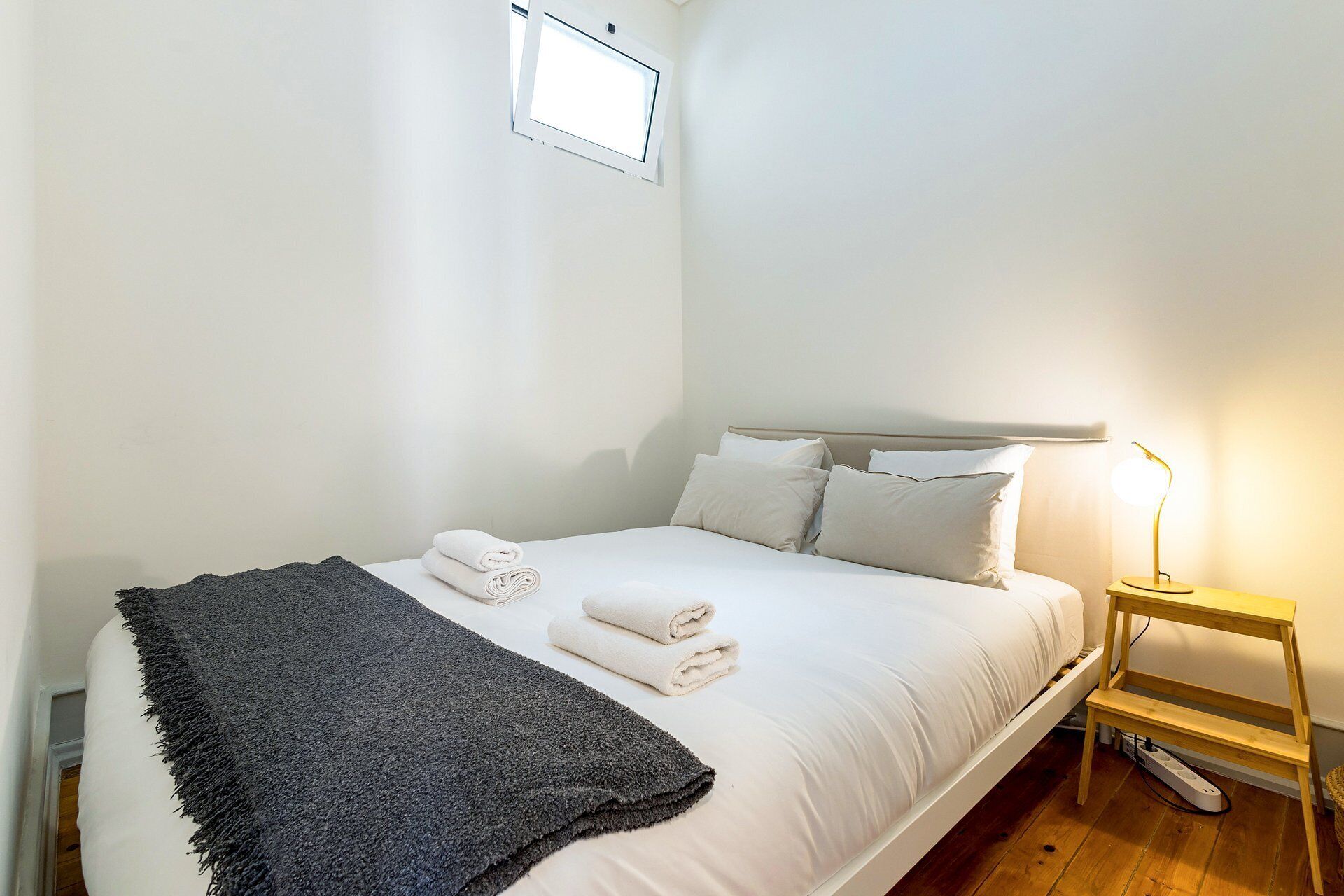 3 bedrooms, iron/ironing board, Internet, bed sheets
