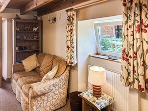 Living area | The Cottage @ Tredinney Farm - Tredinney Farm, St Buryan - The Cottage @ Tredinney Farm - UK52162 (St Buryan)