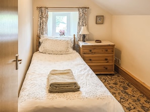 Bedroom | The Cottage @ Tredinney Farm - Tredinney Farm, St Buryan - The Cottage @ Tredinney Farm - UK52162 (St Buryan)