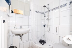 Bathroom - Vrbo Property (Grömitz)