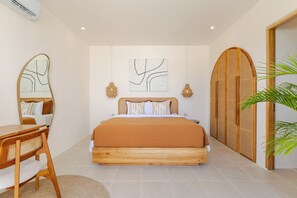 Deluxe-Villa, 2 Schlafzimmer, Poolblick | Zimmersafe, Verdunkelungsvorhänge, kostenloses WLAN