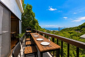 Villa Familiale, balcon, vue partielle sur l'océan | Vue depuis le balcon