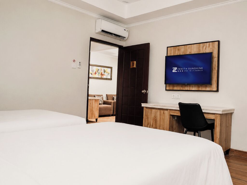 Pavilion Gracia 3 Bed Room | In-room safe, desk, iron/ironing board (on request), free WiFi