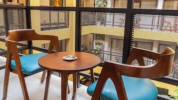 Standard Twin Balcony Bathub | Terrace/patio